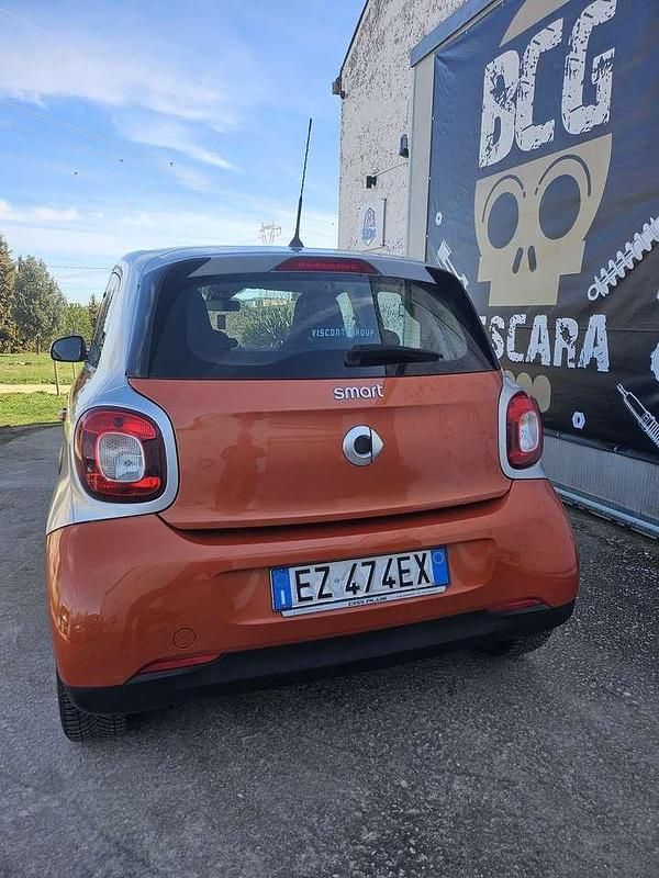 Usata Smart ForFour Passion 75 CV (55 kW) 2015 Arancione Utilitaria