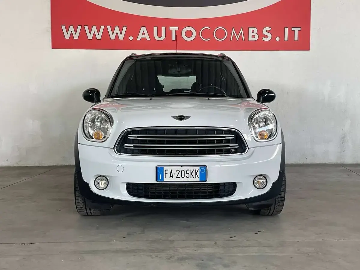 Usata Mini Cooper D Countryman 111 CV (81 kW) 2015 Bianco SUV