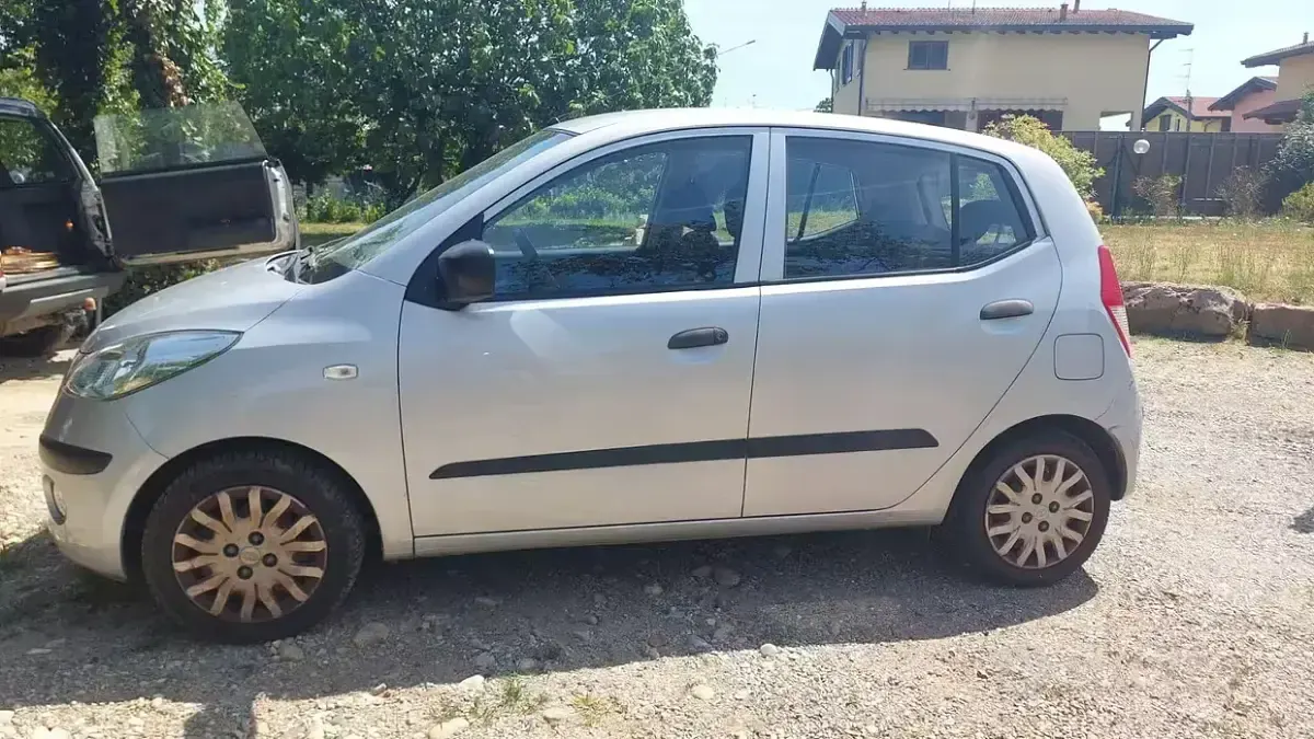 Usata Hyundai i10 69 CV (50 kW) 2010 Grigio Utilitaria