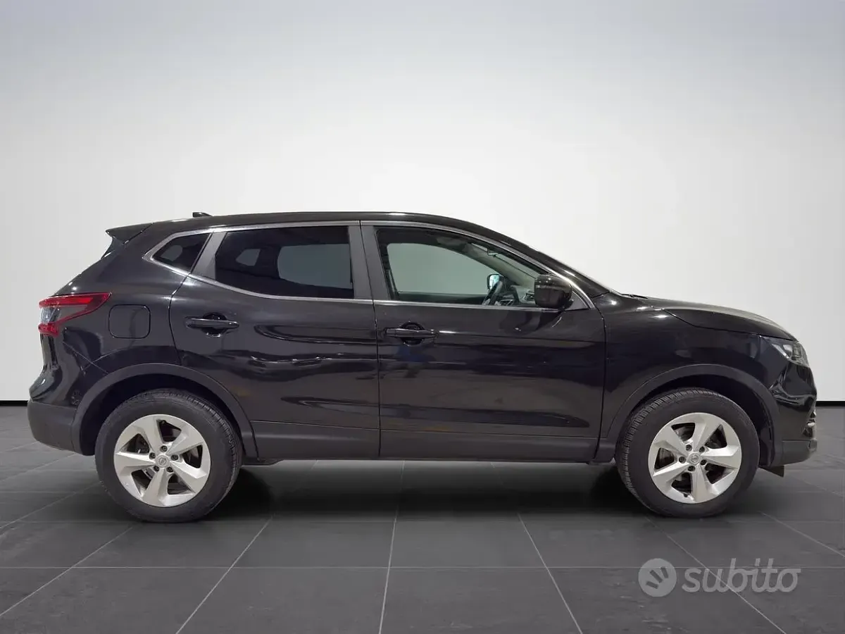 Usata Nissan Qashqai Acenta 163 CV (119 kW) 2017 Nero SUV