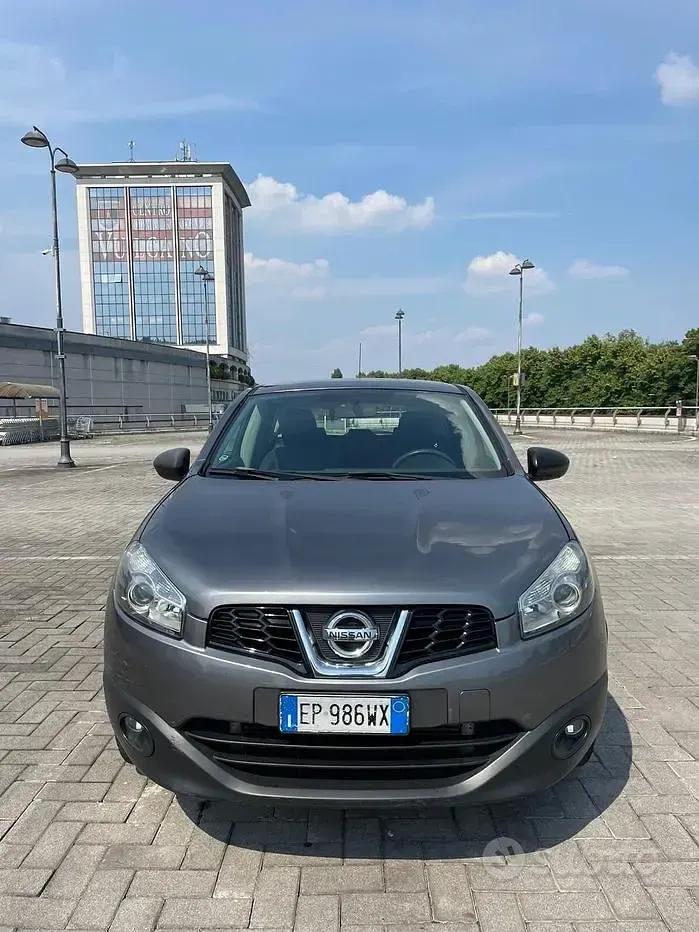 Usata Nissan Qashqai 110 CV (80 kW) 2013 Grigio SUV
