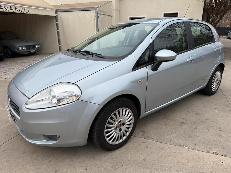 Usata Fiat Grande Punto 75 CV (55 kW) 2008 Argento Utilitaria