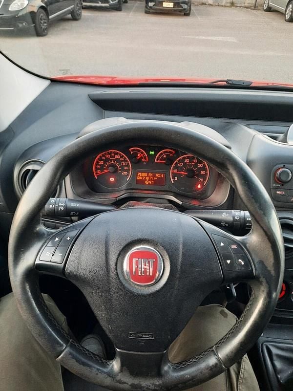 Usata Fiat Qubo Trekking 75 CV (55 kW) 2011 Rosso Monovolume