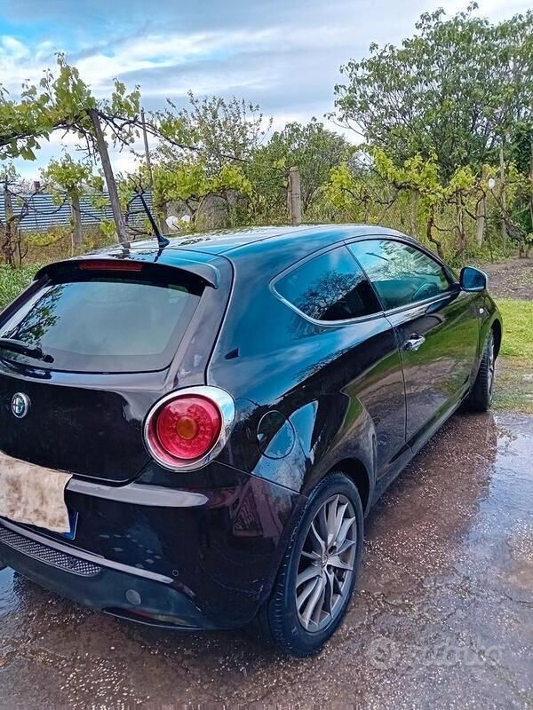 Usata Alfa Romeo MiTo 77 CV (56 kW) 2012 Nero Utilitaria