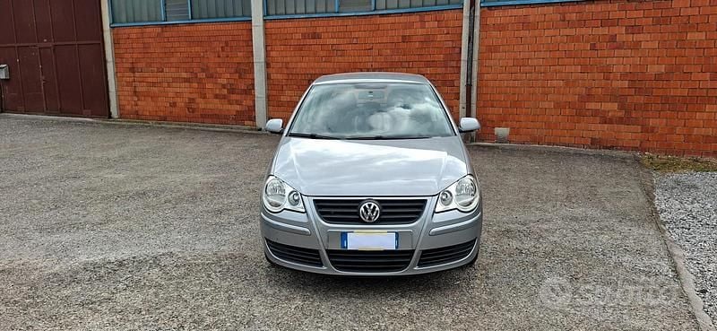 Usata VW Polo Comfortline 80 CV (58 kW) 2007 Grigio Utilitaria
