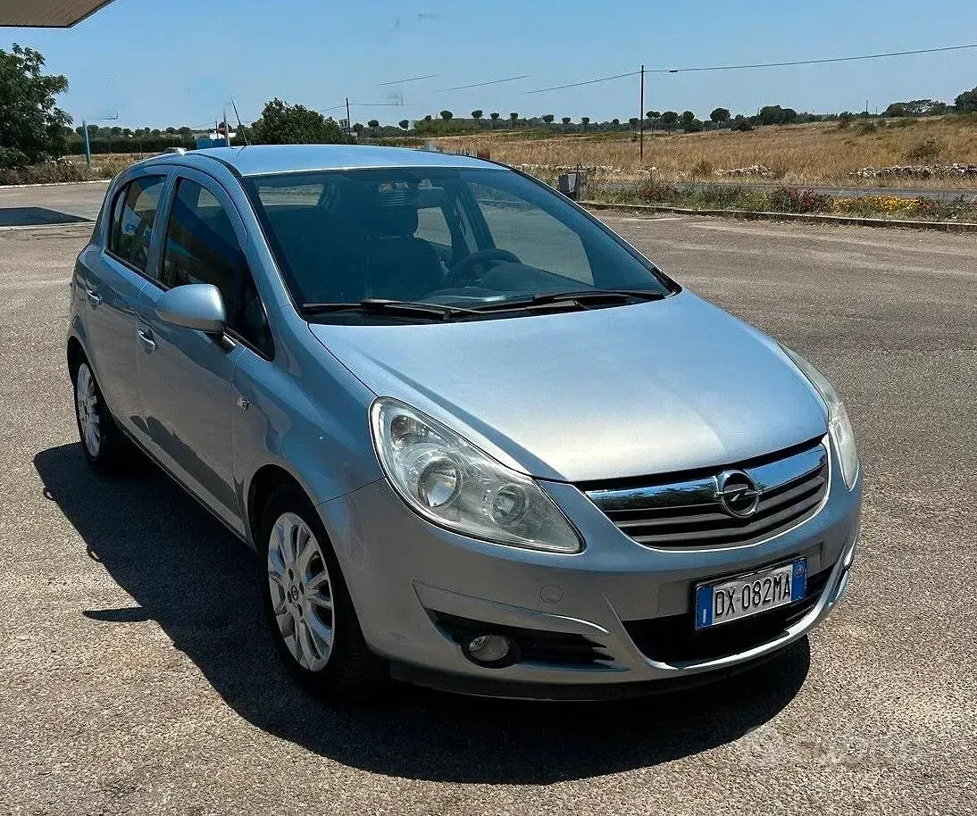 Usata Opel Corsa Club 75 CV (55 kW) 2009 Grigio Utilitaria