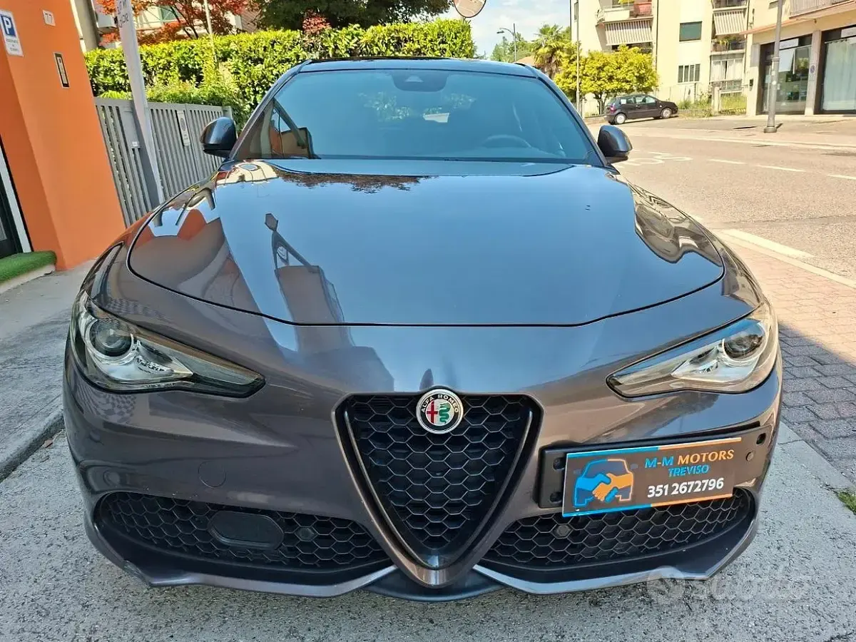 Usata Alfa Romeo Giulia Sprint 190 CV (139 kW) 2022 Grigio Berlina