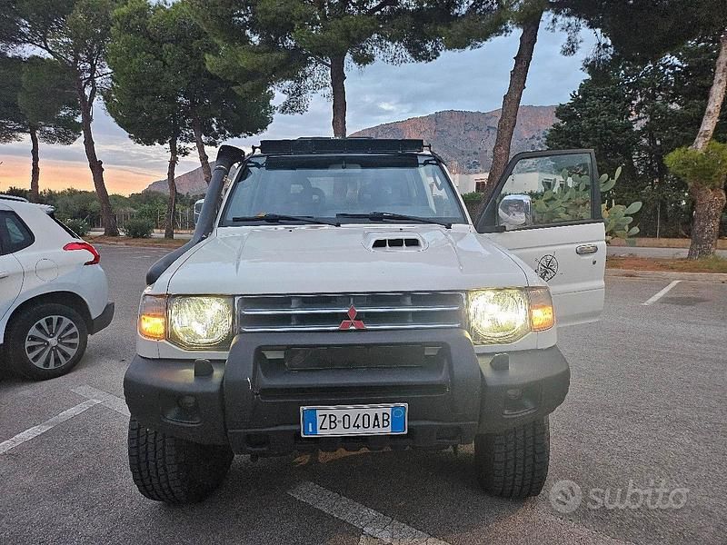 Usata Mitsubishi Pajero 1998 Bianco SUV