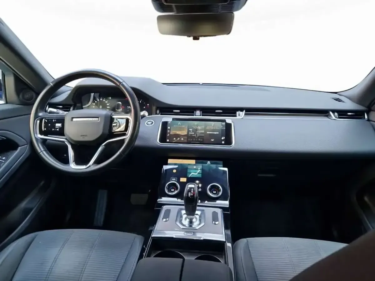 Usata Land Rover Range Rover evoque 163 CV (119 kW) 2021 Yulong white SUV