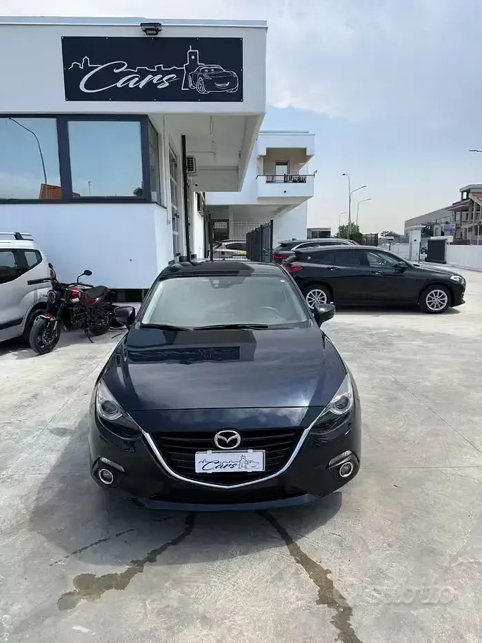 Usata Mazda 3 Exceed 105 CV (77 kW) 2017 Bluazzurro Berlina