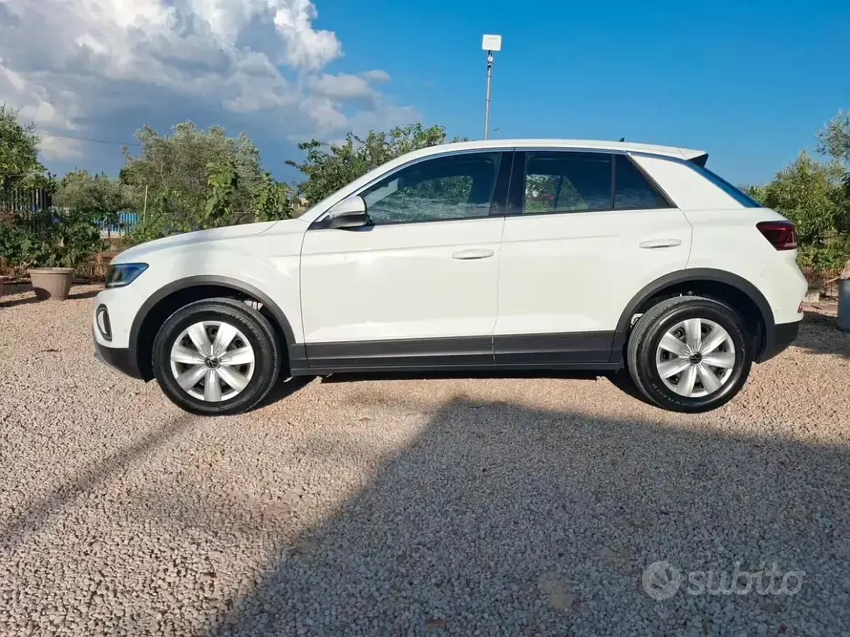 Usata VW T-Roc Life 116 CV (85 kW) 2026 Bianco SUV