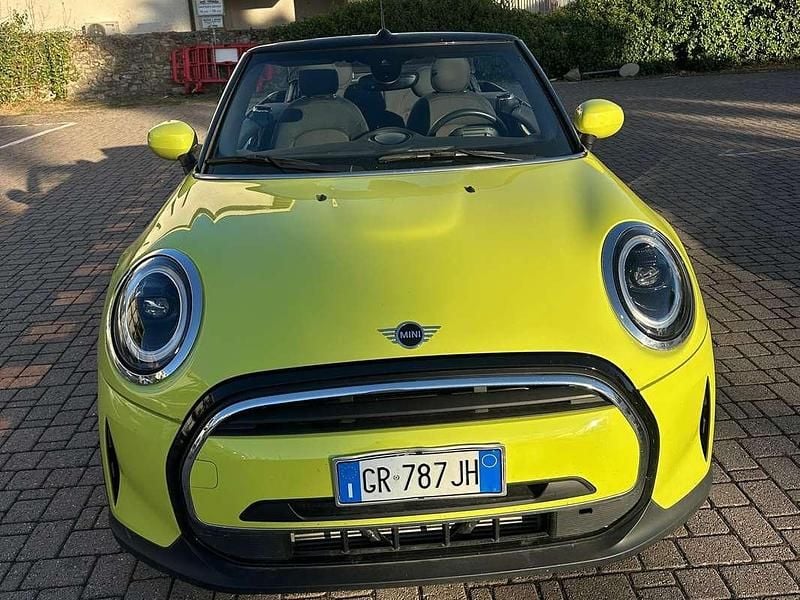 Usata Mini Cooper Cabriolet Classic 136 CV (100 kW) 2023 Giallo Cabrio