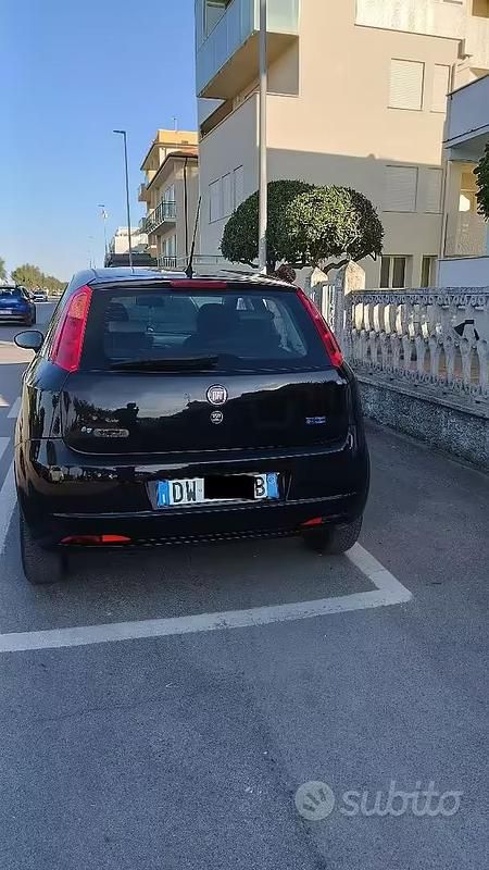 Usata Fiat Punto 77 CV (56 kW) 2009 Utilitaria
