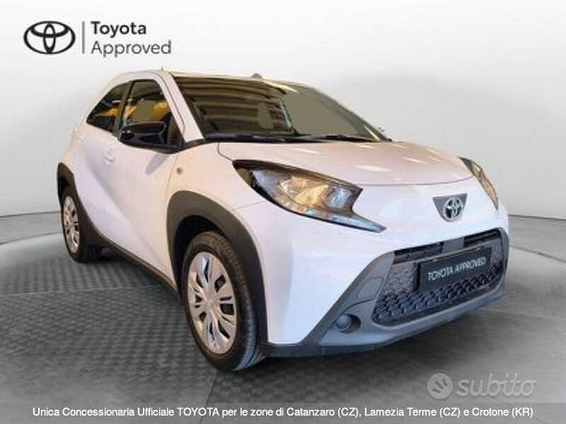 Nuova Toyota Aygo X Active 72 CV (52 kW) 2025 Bianco SUV