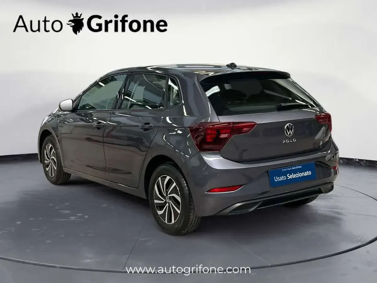 Usata VW Polo Life 95 CV (69 kW) 2025 Arancione Utilitaria