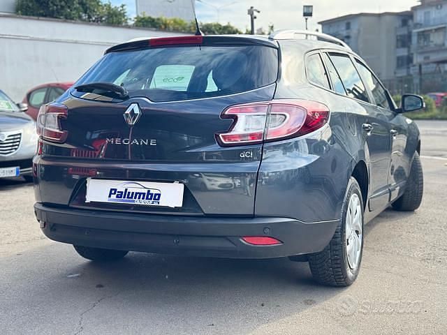 Usata Renault Mégane GrandTour LIMITED 95 CV (69 kW) 2014 Grigio Station wagon