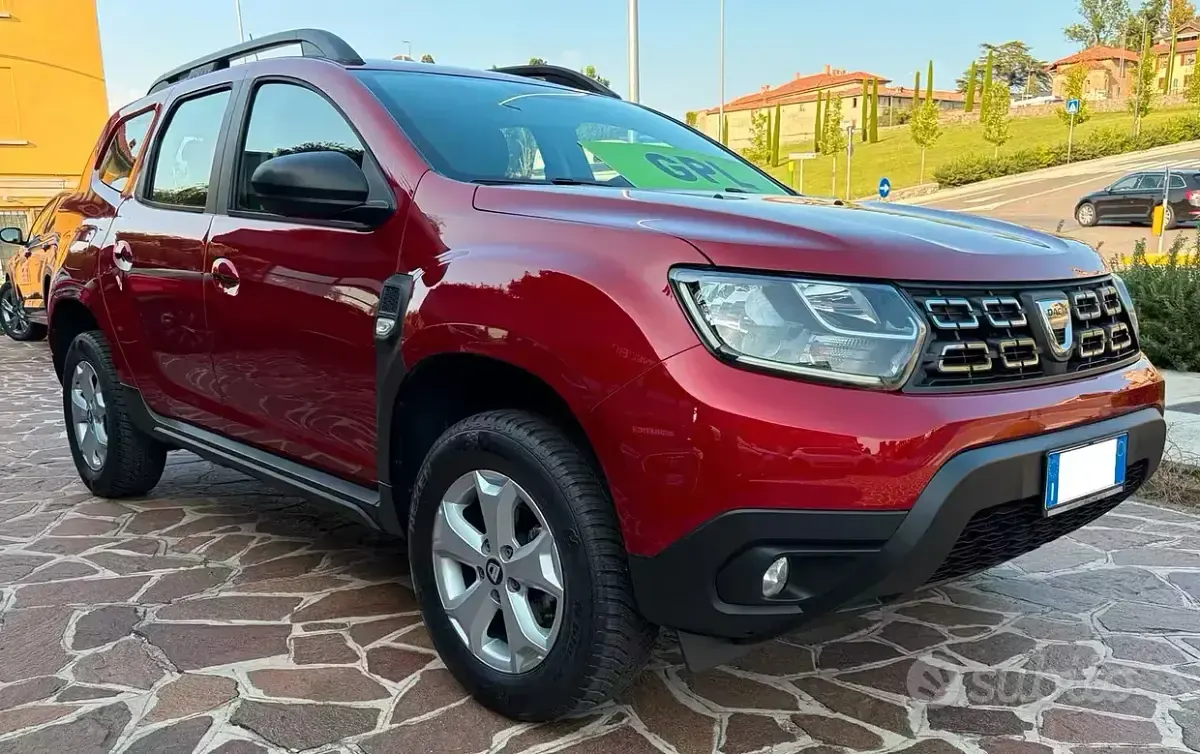 Usata Dacia Duster Comfort 101 CV (74 kW) 2021 Rosso SUV