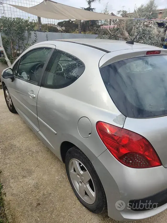 Usata Peugeot 207 70 CV (51 kW) 2007 Grigio Berlina