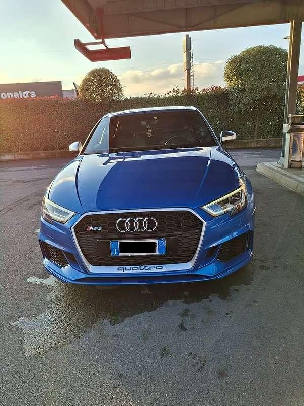 Usata Audi RS3 Ambiente 400 CV (294 kW) 2019 Blu/azzurro Berlina