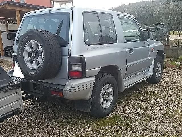 Usata Mitsubishi Pajero 116 CV (85 kW) 2004 Grigio SUV