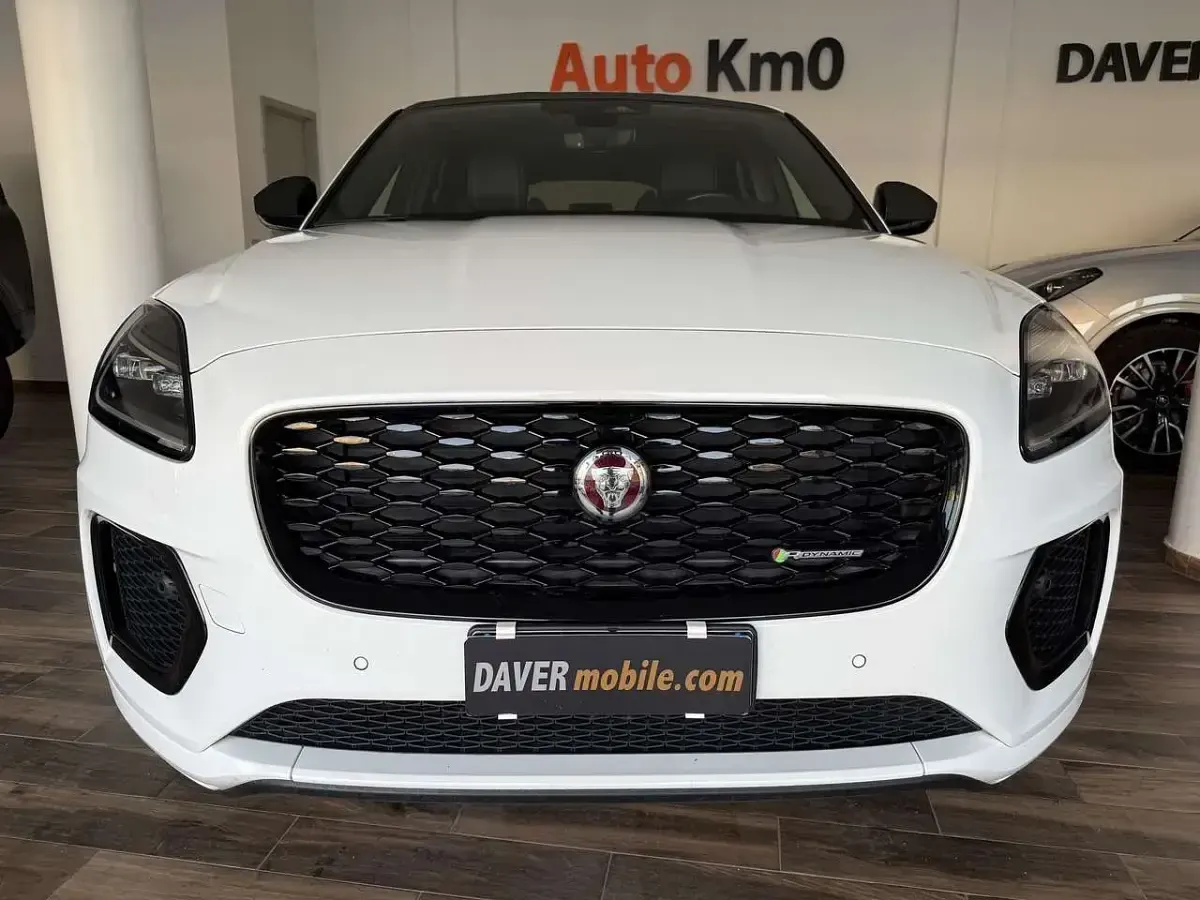 Usata Jaguar E-Pace R-Dynamic 163 CV (119 kW) 2023 Bianco SUV
