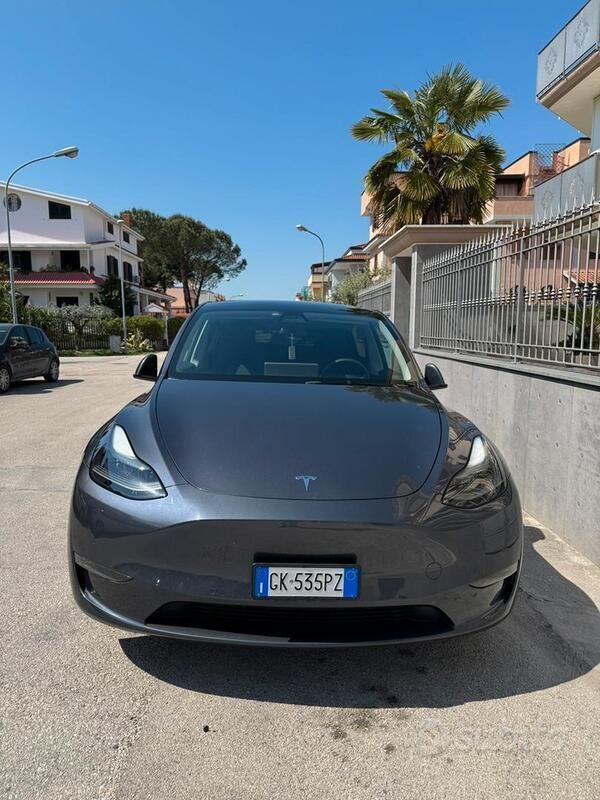 Usata 2022 Tesla Model Y Long Range AWD SUV | 36.000 € (Buon prezzo) - Immagine 1/4