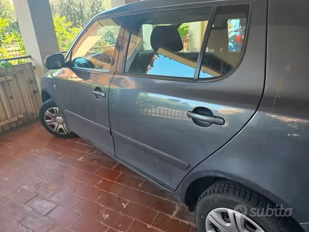 Usata Skoda Fabia 69 CV (50 kW) 2008 Grigio Berlina