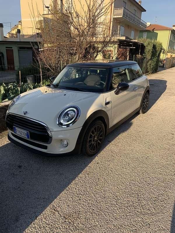 Usata Mini Cooper D 116 CV (85 kW) 2019 Utilitaria