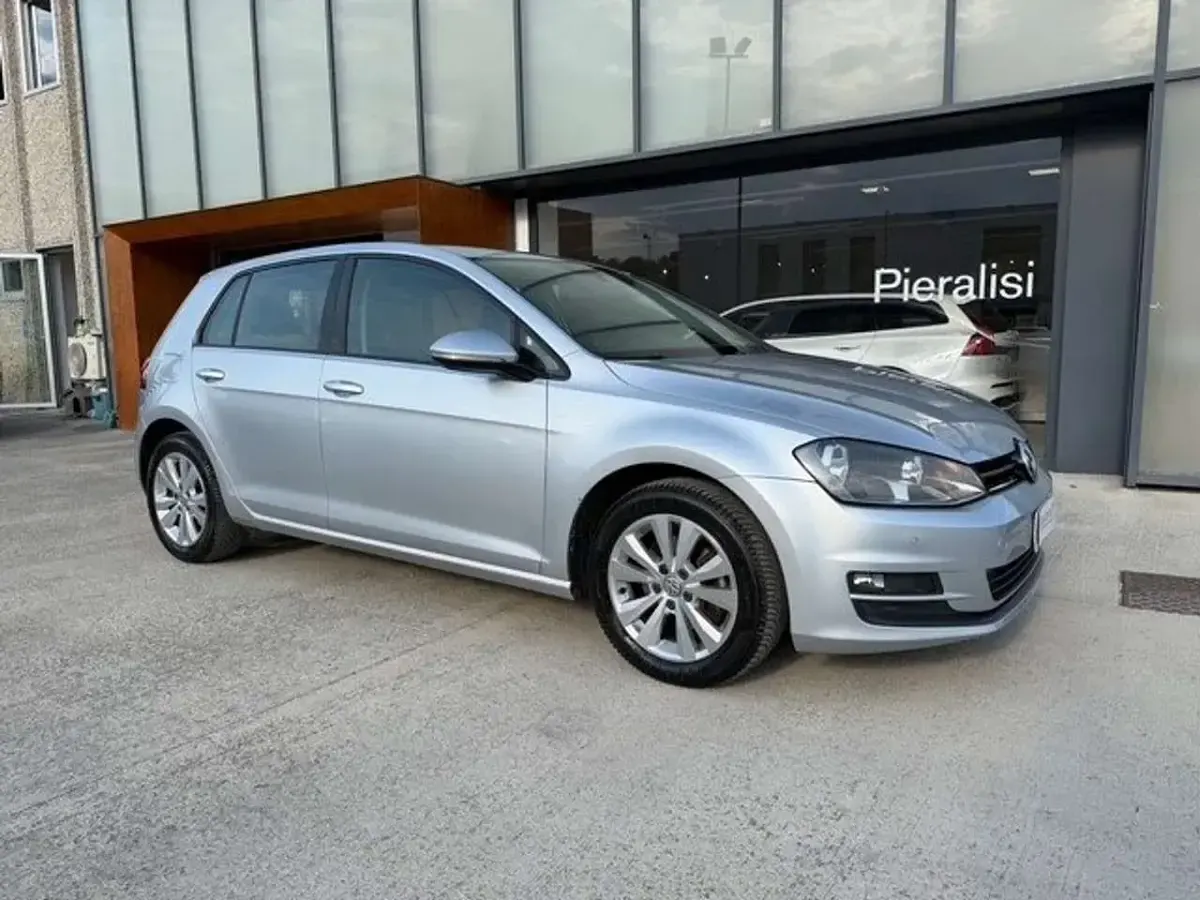 Usata VW Golf VII Comfortline 110 CV (80 kW) 2015 Argento Berlina