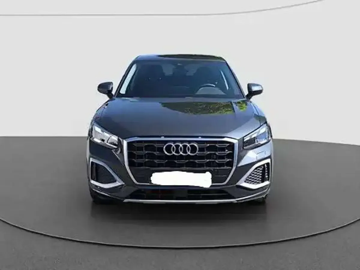 Usata Audi Q2 150 CV (110 kW) 2024 Grigio scuro SUV