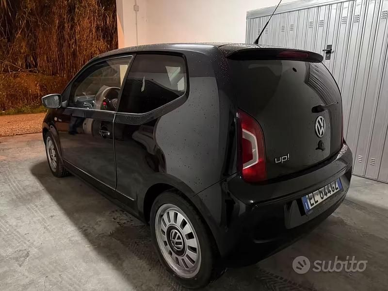 Usata VW up! Black Edition 75 CV (55 kW) 2012 Utilitaria