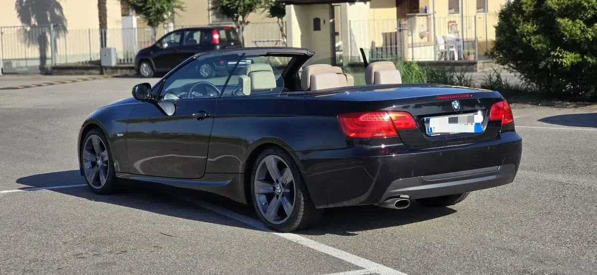 Usata BMW 320 Cabriolet M Sport 184 CV (135 kW) 2012 Cabrio