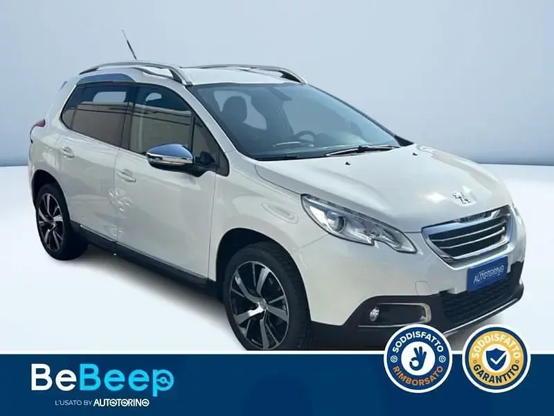 Usata Peugeot 2008 Allure 100 CV (73 kW) 2015 Bianco pastello SUV