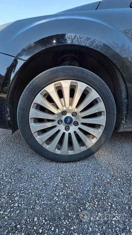 Usata Ford Focus Titanium 90 CV (66 kW) 2009 Nero Station wagon