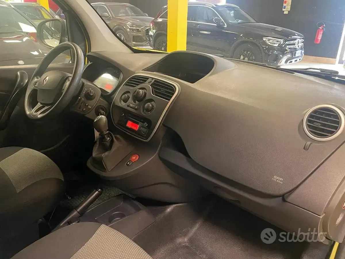 Usata Renault Kangoo 116 CV (85 kW) 2019 Giallo Monovolume