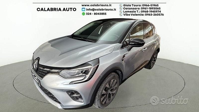 Usata Renault Captur Techno 140 CV (102 kW) 2023 Grigio scuro SUV