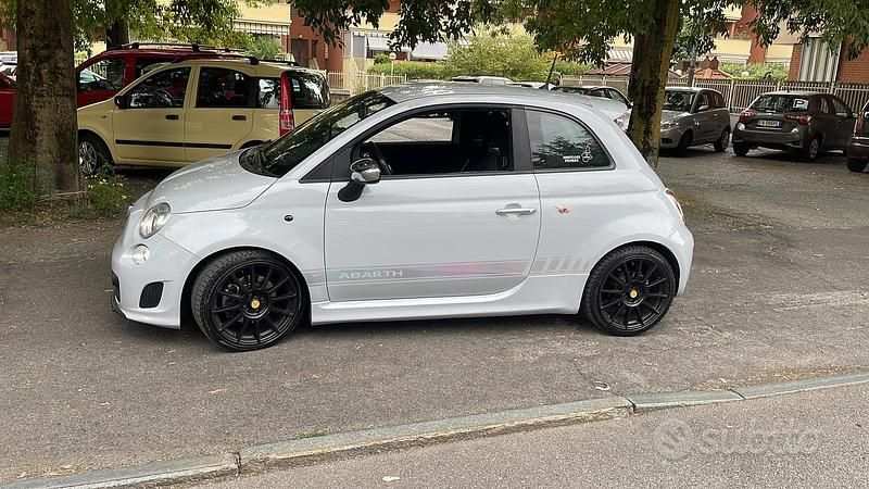 Usata Abarth 500 Custom 135 CV (99 kW) 2015 Grigio Utilitaria