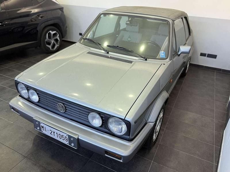 Usata VW Golf Cabriolet 73 CV (53 kW) 1990 Grigio Cabrio