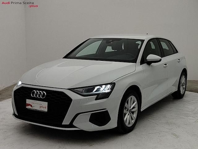 Usata Audi A3 Business 110 CV (80 kW) 2024 Bianco ghiaccio metallizzato