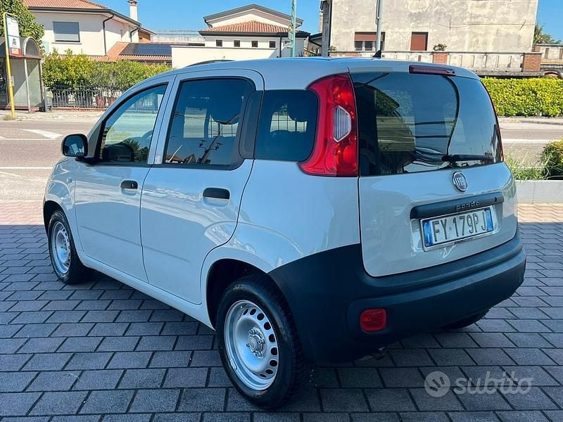 Usata Fiat Panda Easy 69 CV (50 kW) 2019 Bianco Utilitaria