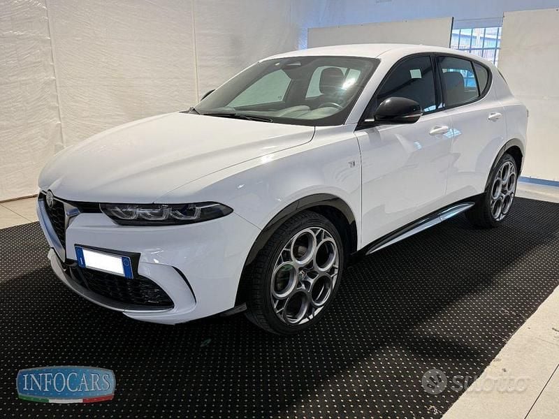 Usata Alfa Romeo Tonale Ti 131 CV (96 kW) 2023 Bianco pastello SUV