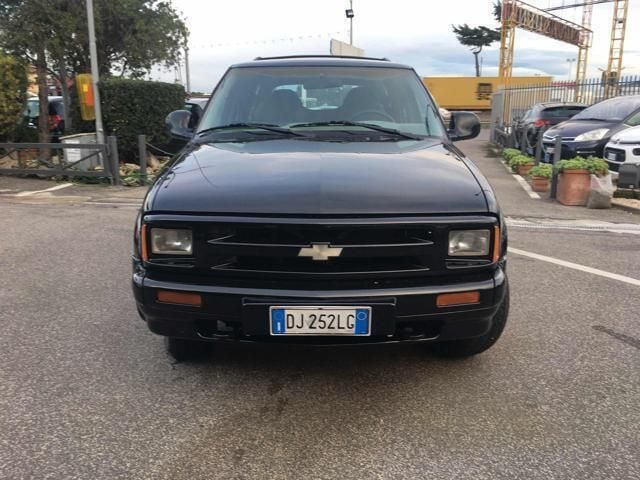 Nero Usata 1997 Chevrolet Blazer SUV | 4990 € - Immagine 1/4