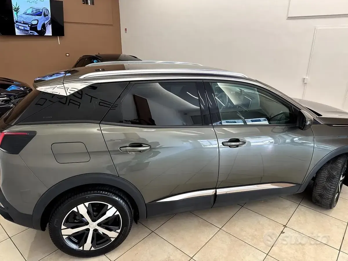 Usata Peugeot 3008 Allure 120 CV (88 kW) 2018 Verde SUV
