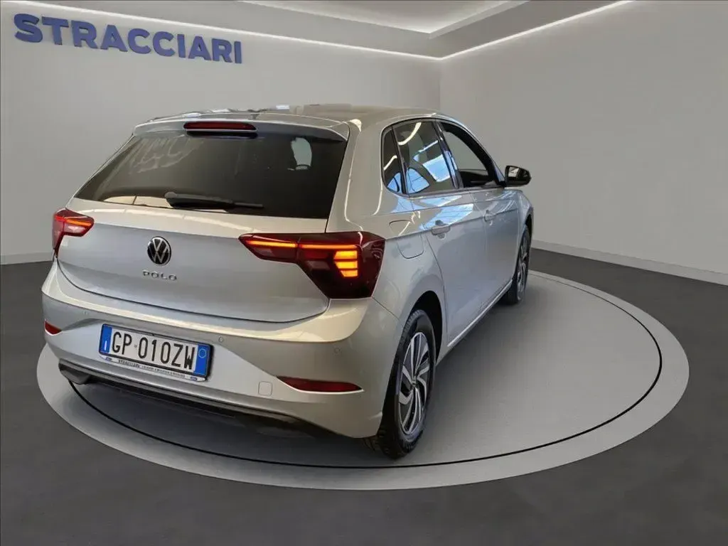 Usata VW Polo Style 95 CV (69 kW) 2023 Argento metallizzato Utilitaria