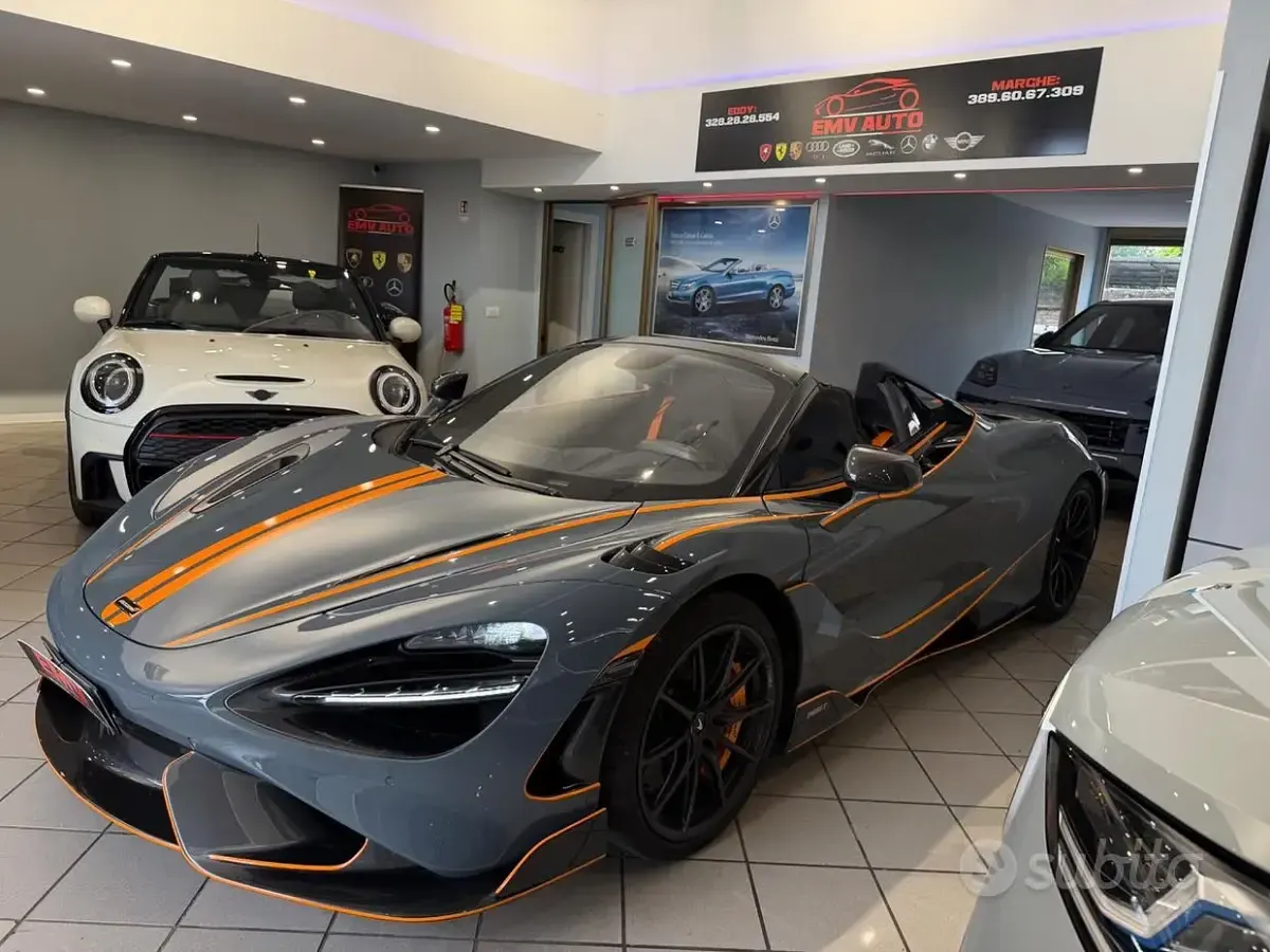 Usata McLaren 765LT 726 CV (533 kW) 2022 Grigio Cabrio