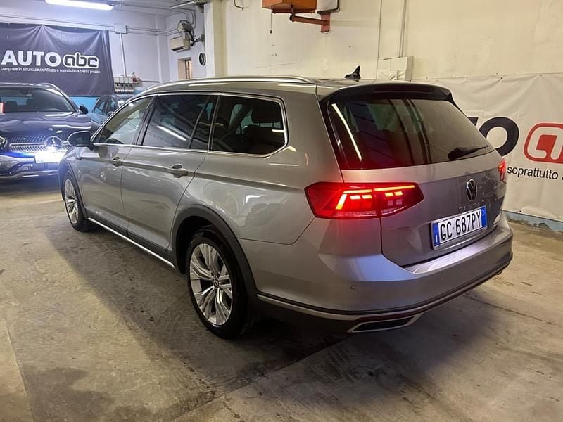 Usata VW Passat Alltrack 200 CV (147 kW) 2021 Grigio Station wagon