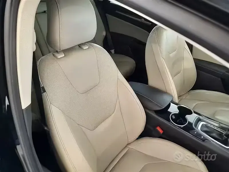 Begagnad Ford Mondeo Titanium 150 HK (110 kW) 2016 Svart Sedan