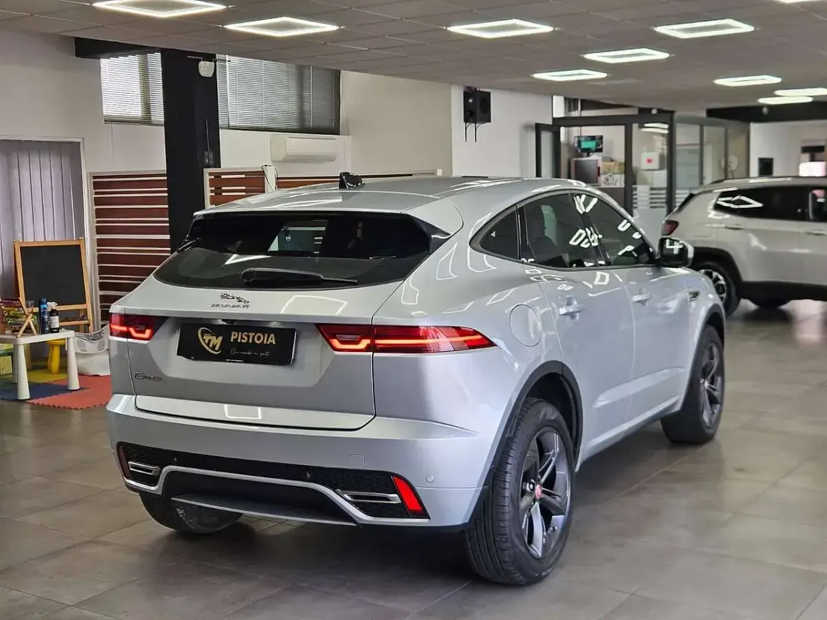 Usata Jaguar E-Pace R-Dynamic 163 CV (119 kW) 2021 Argento SUV