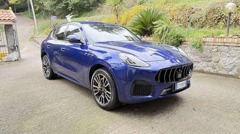 Blu/azzurro Usata 2024 Maserati Grecale GT SUV | 58.000 € (Ottimo prezzo) - Immagine 1/4