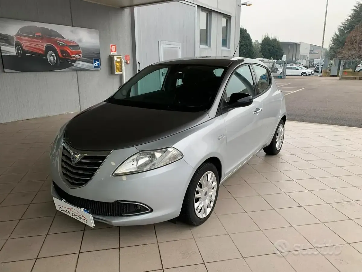 Usata Lancia Ypsilon S 85 CV (62 kW) 2011 Utilitaria